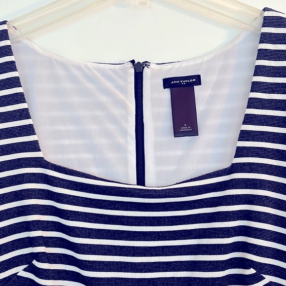 Ann Taylor Cap Sleeve Summer Navy/White Dress - Size 6! - Picture 3 of 8